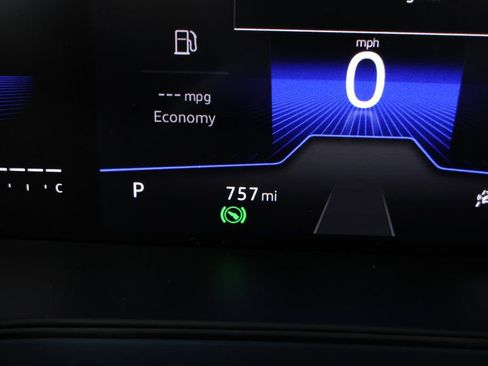 Used 2022 Volkswagen Taos SE w/ Panoramic Sunroof Package image 14