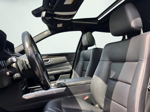 Used 2014 Mercedes-Benz E 350 4MATIC Sedan image 24