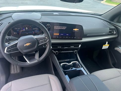 New 2026 Chevrolet Traverse LT w/ Driver Confidence Package FWD image 13