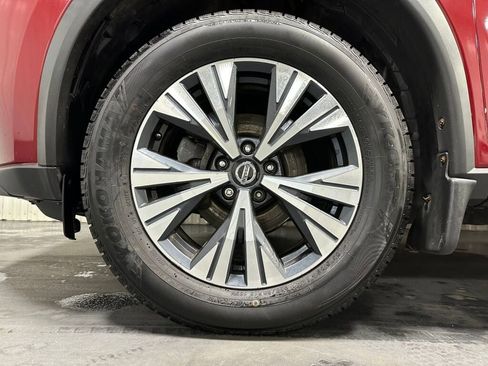 Used 2021 Nissan Rogue SV image 5