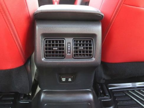 Used 2025 Toyota Camry XSE AWD/4WD image 19