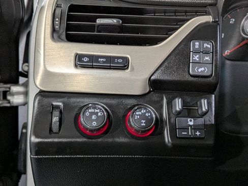 Used 2016 GMC Yukon XL Denali w/ Open Road Package image 36