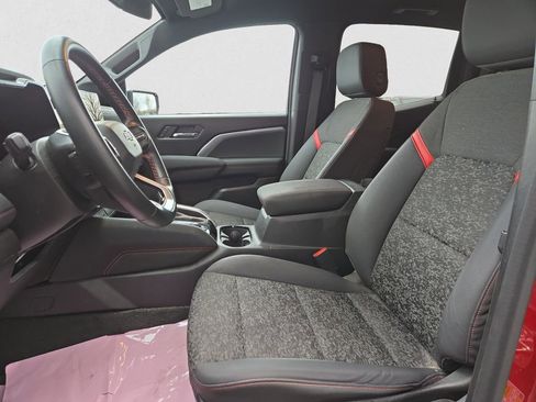 Used 2023 Chevrolet Colorado Z71 w/ Advanced Trailering Package image 9