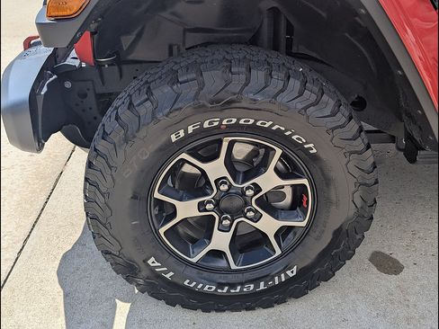 Used 2023 Jeep Wrangler Unlimited Rubicon w/ LED Lighting Group AWD/4WD image 16