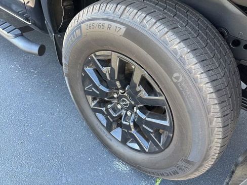 Used 2026 Nissan Frontier SV w/ Tow Package RWD image 12