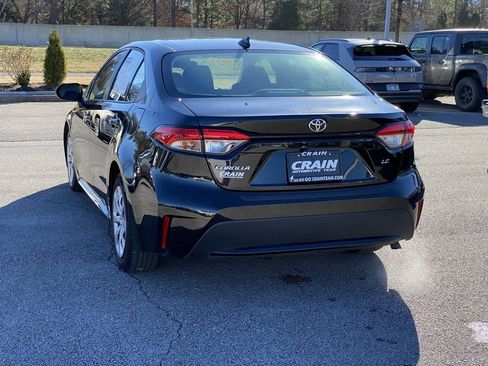 Used 2022 Toyota Corolla LE image 5