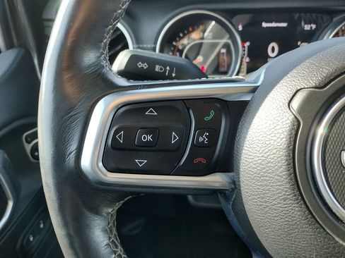 Used 2018 Jeep Wrangler Unlimited Sahara w/ Uconnect 4C Nav & Sound Group AWD/4WD image 25