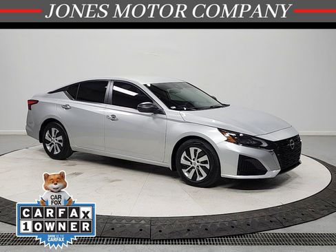 Used 2024 Nissan Altima 2.5 S FWD image 1