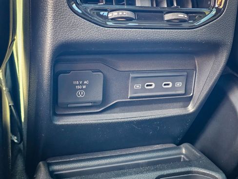 New 2026 Jeep Grand Cherokee L Limited w/ Limited Altitude Package AWD/4WD image 36