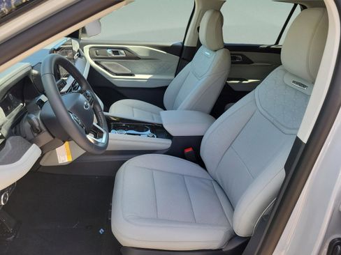 New 2026 Ford Explorer Platinum AWD/4WD image 8