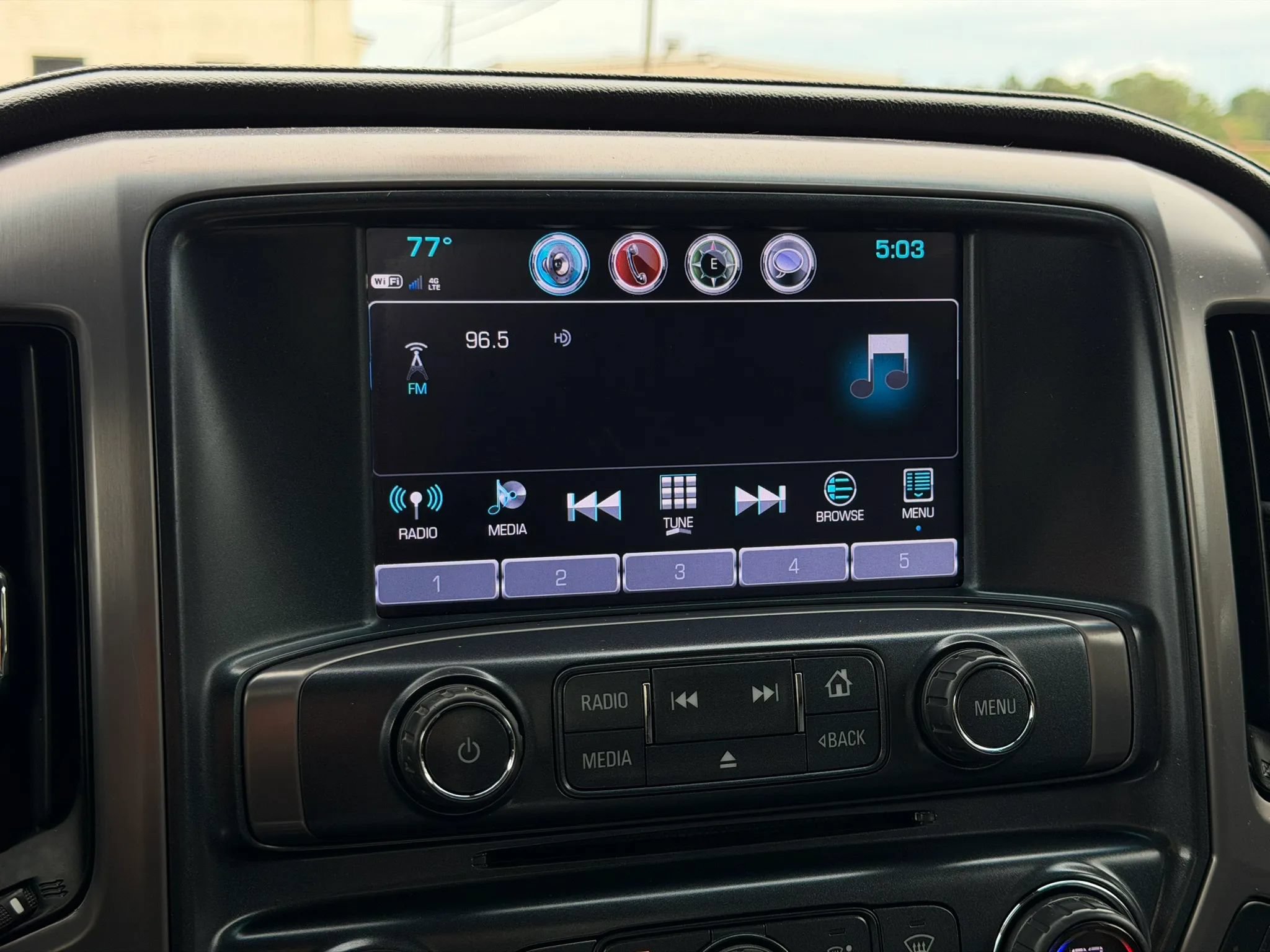 Used 2018 GMC Sierra 2500 SLT w/ Duramax Plus Package AWD/4WD image 34