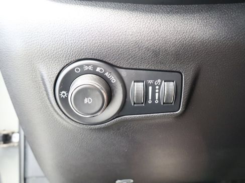 Used 2023 Jeep Compass Trailhawk w/ Sun and Sound Group AWD/4WD image 34