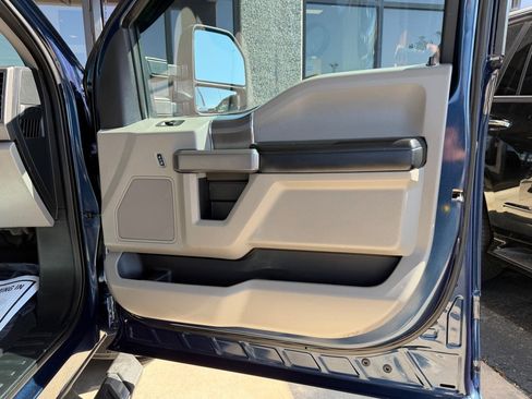 Used 2020 Ford F150 XLT w/ Equipment Group 302A Luxury AWD/4WD image 34