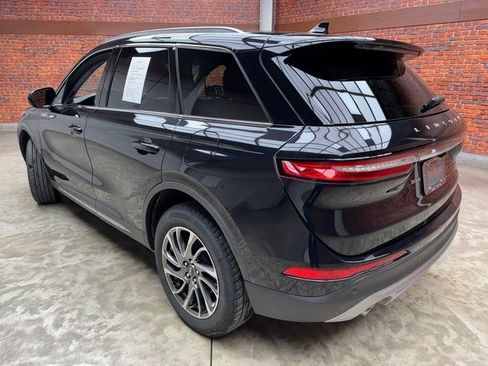 Used 2021 Lincoln Corsair Standard w/ Equipment Group 101A image 2