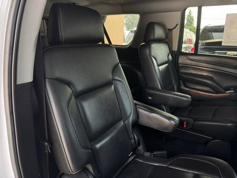Used 2018 Chevrolet Suburban Premier RWD image 21
