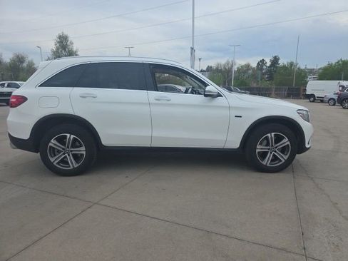 Used 2019 Mercedes-Benz GLC 350e 4MATIC image 4