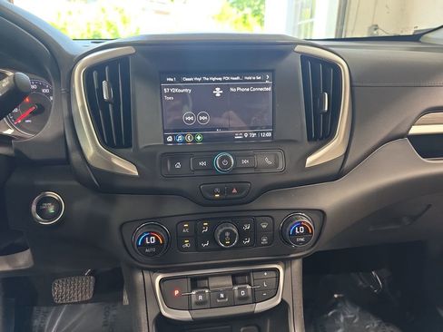 Used 2024 GMC Terrain SLE w/ Driver Convenience Package AWD/4WD image 19