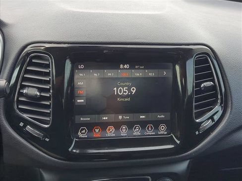Used 2018 Jeep Compass Limited AWD/4WD image 15