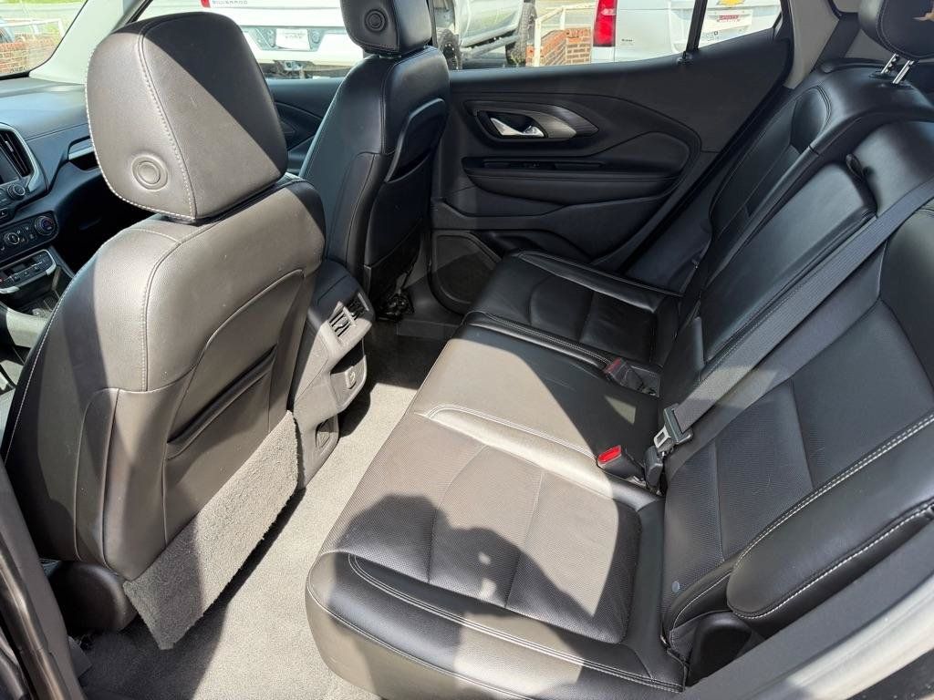 Used 2022 GMC Terrain SLT AWD/4WD image 12