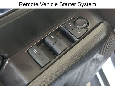 Used 2024 GMC Canyon Elevation w/ Convenience Package image 31