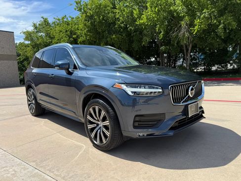 Used 2021 Volvo XC90 T5 Momentum w/ Protection Package Premier FWD image 8