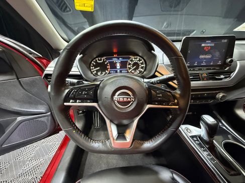 Certified 2023 Nissan Altima 2.5 SR image 9