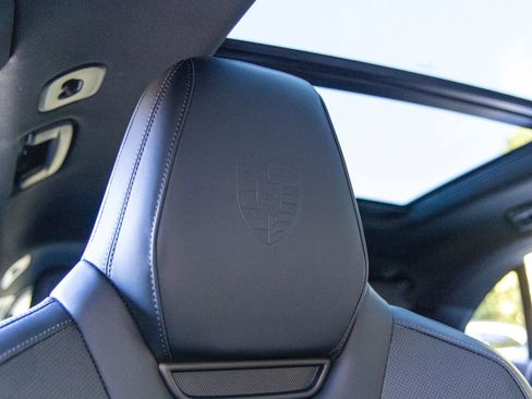 Certified 2025 Porsche Macan Electric RWD image 59