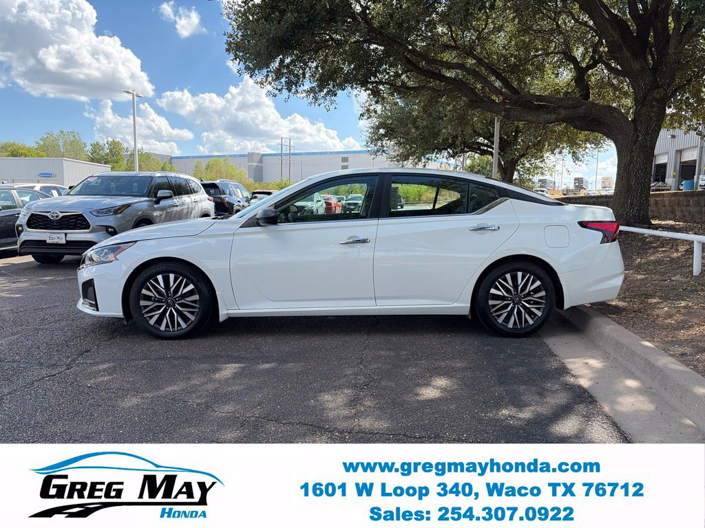 Used 2024 Nissan Altima 2.5 SV FWD image 4