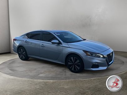 Used 2021 Nissan Altima 2.5 SV
