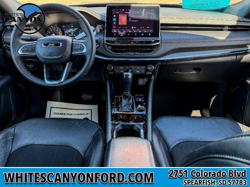 Used 2025 Jeep Compass Trailhawk AWD/4WD image 7