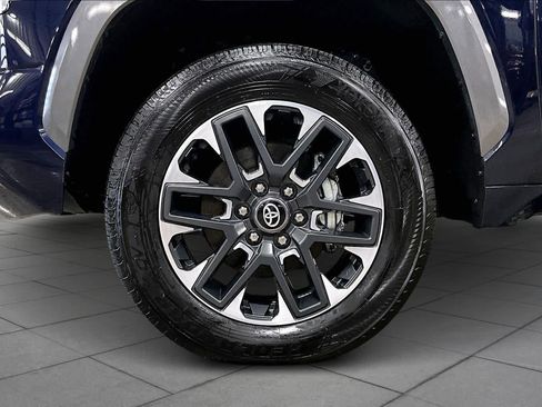 Used 2025 Toyota Tundra Limited image 11