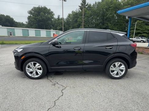 Used 2025 Buick Encore GX Preferred AWD/4WD image 5