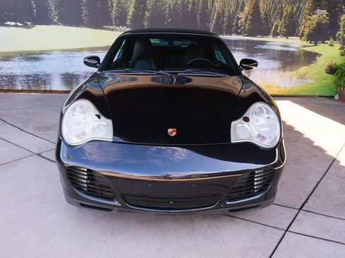 Used 2004 Porsche 911 Carrera 4S AWD/4WD image 2