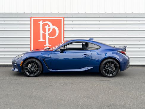 Used 2023 Toyota GR86 Premium w/ ALL Weather Mat Package (TMS) RWD image 29