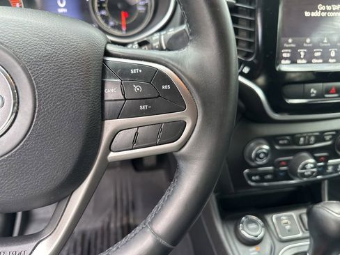 Used 2019 Jeep Cherokee Limited AWD/4WD image 15