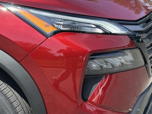 New 2026 Nissan Rogue SV AWD/4WD image 10