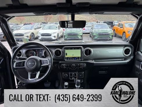 Used 2022 Jeep Wrangler Unlimited Sahara w/ LED Lighting Group AWD/4WD image 32