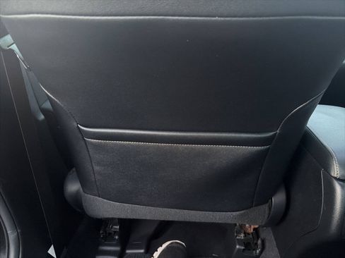 Used 2012 Toyota Camry SE w/ Leather Pkg FWD image 30