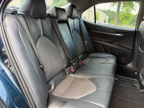 Used 2019 Toyota Camry SE FWD image 39