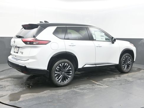 New 2026 Nissan Rogue Platinum image 7