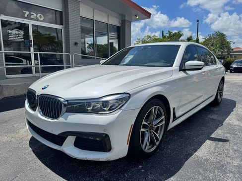 Used 2019 BMW 740i w/ M Sport Package RWD image 1