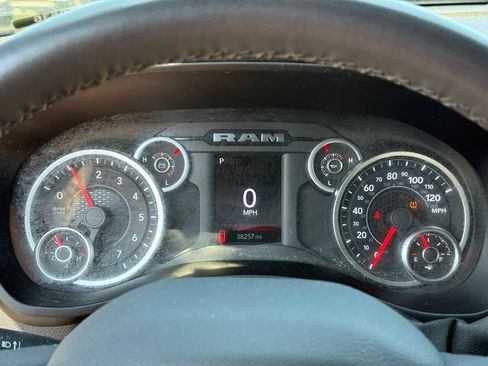 Used 2025 RAM 2500 Big Horn AWD/4WD image 17