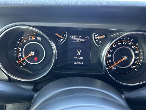 Used 2022 Jeep Wrangler Sport AWD/4WD image 21