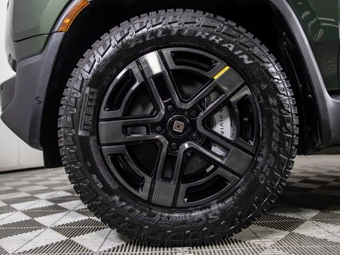 Used 2025 Rivian R1S Adventure AWD/4WD image 9