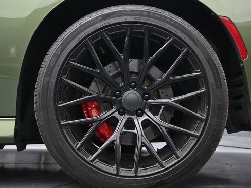 Used 2022 Dodge Charger Scat Pack w/ Plus Group RWD image 9
