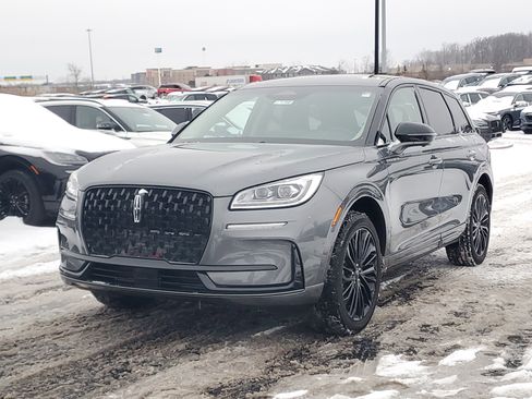 New 2025 Lincoln Corsair Reserve w/ Jet Appearance Package image 2