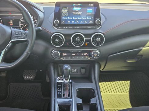 Used 2024 Nissan Sentra SR FWD image 16