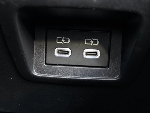 Used 2025 Toyota Corolla Cross LE FWD image 12