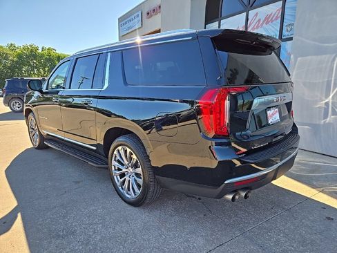 Used 2024 GMC Yukon XL Denali w/ Advanced Technology Package AWD/4WD image 7