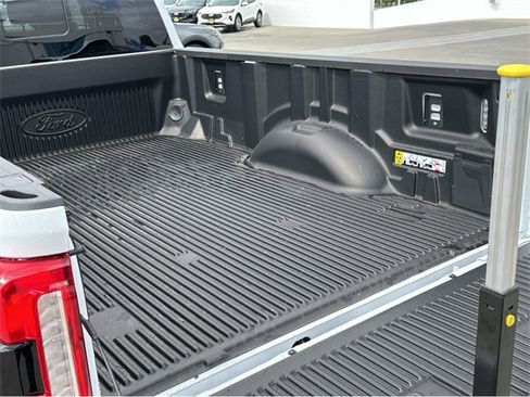 New 2025 Ford F250 Lariat w/ Lariat Ultimate Package image 21